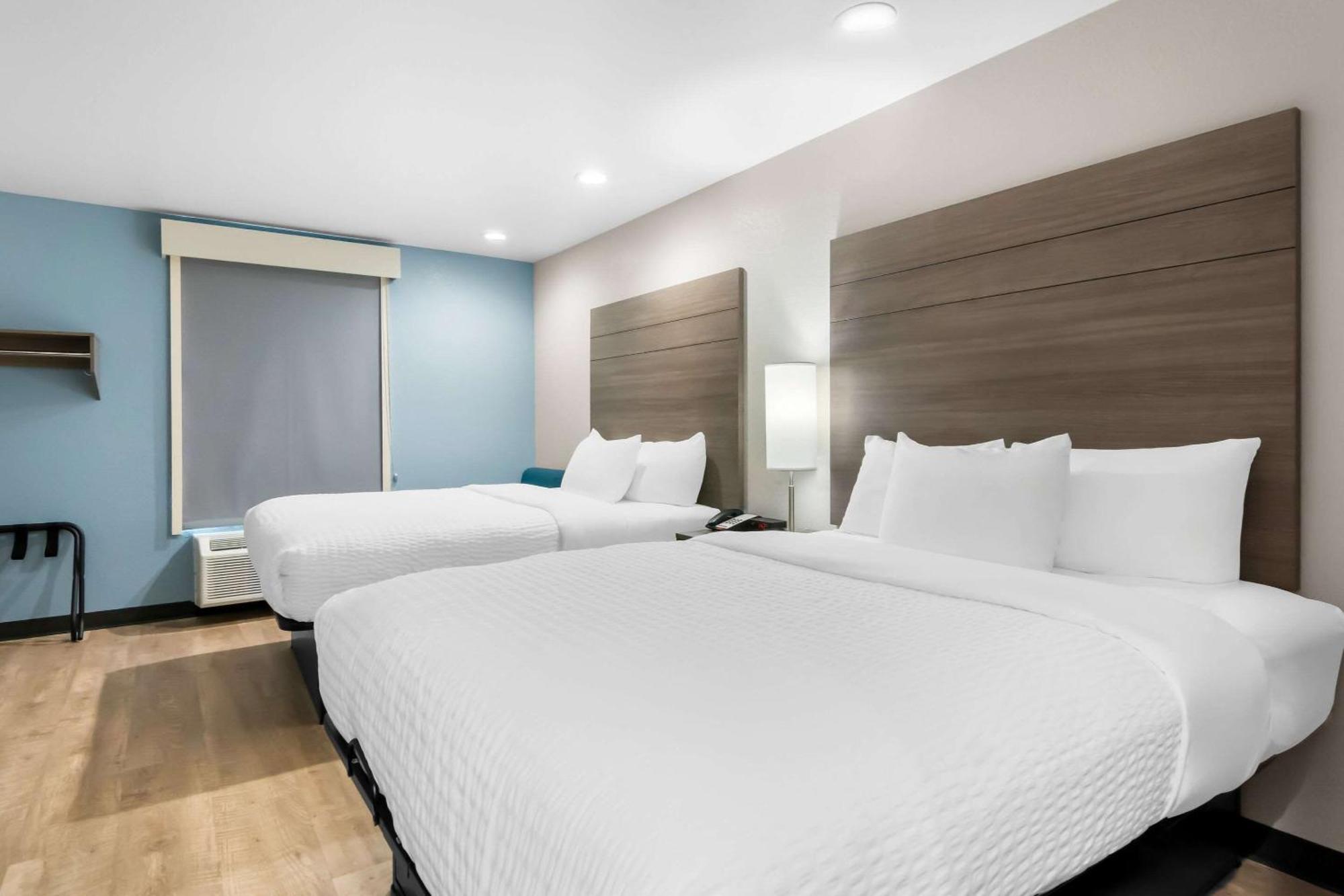 Hotel Clarion Pointe Fort Worth Exterior foto